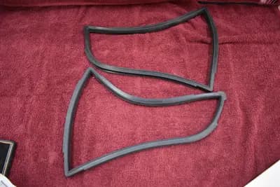 1970-1976 240Z 260Z 280Z coupe quarter window inner gasket pair Precision NEW