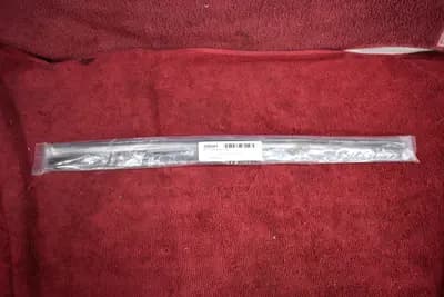 64-67 Corvette coupe outer door window seal pair NEW VVP