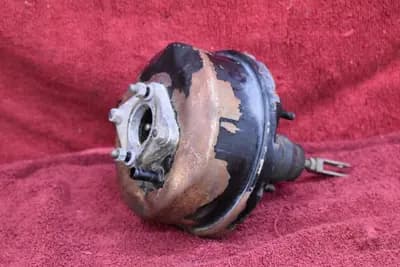 70-8/1971 Datsun 240Z power brake booster OEM used *READ