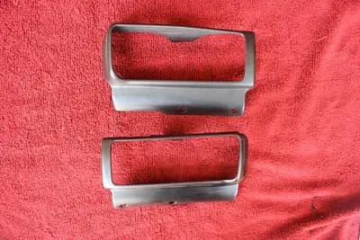 74.5-76 260Z 280Z RH + LH passenger driver front turn signal trim bezel OEM pair