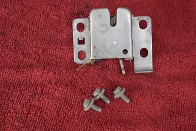 79-83 Datsun 280ZX rear trunk lid hatch latch assembly OEM used