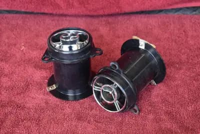 70-73 Datsun 240Z dash side fresh air vent pair RH + LH w/duct OEM used
