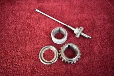 70-78 240Z 260Z 280Z oil pump distributor drive shaft w/crank gear + slinger OEM