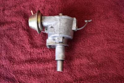 1974 74 Datsun 620 truck distributor dizzy CORE used OEM D4A2-01 L18