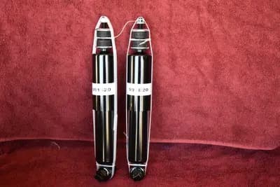 99-06 07 classic Silverado Sierra RWD 1500 front shock pair 991820 NEW