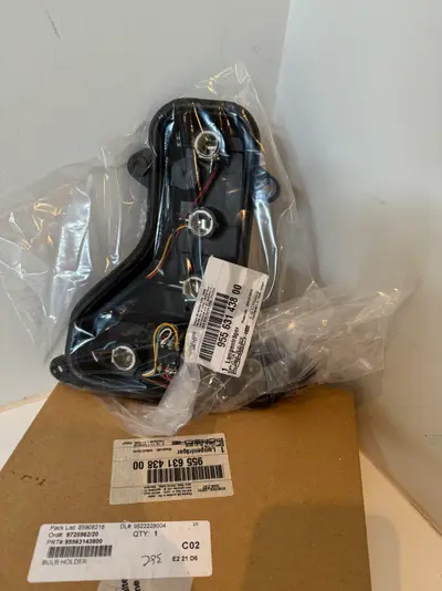 Porsche 2003-2006 Cayenne Right Side Tail Light Bulb Holder