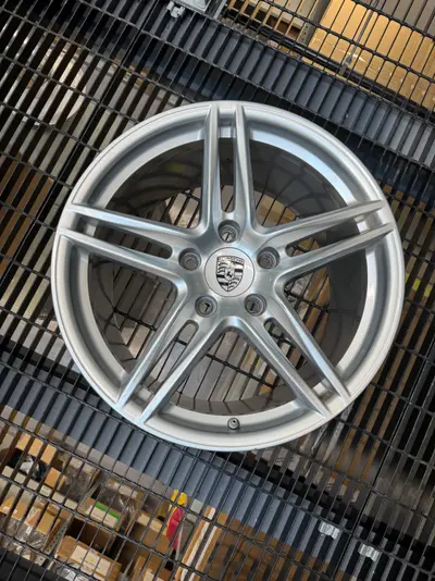 2016-2019 Porsche Carrera 991.2 19” Wheel Set