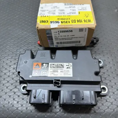 New Genuine Inflator Sensing and Diagnostic Module - GM 13599656