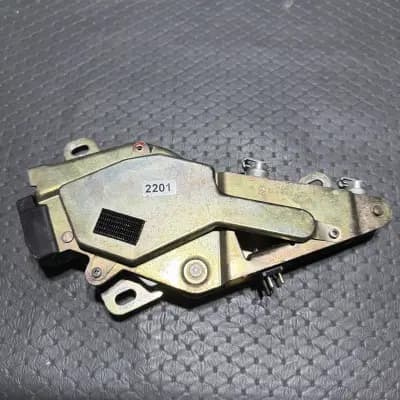 Passenger Right Side Tonneau Cover Top Latch Lock Cylinder for 90-02 Oem R129