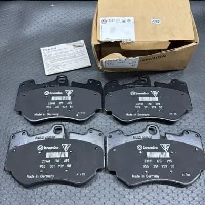 Lamborghini Huracan, Brake Pad Set, P/N 4S0698151M Oem