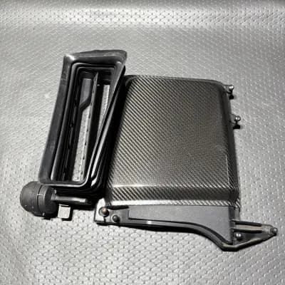 Genuine Audi R8 4S Air Filter Top Cover Carbon Fiber 4S0133846D Left