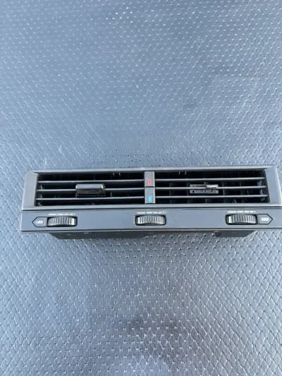 1991-2000 MERCEDES-BENZ R129 FRONT CENTER A/C Vent Black OEM 1298300354
