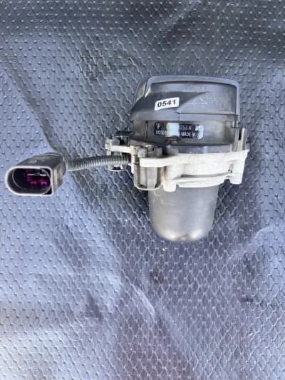 03-06 Porsche Cayenne 955 Left Secondary Air Injection Smog Pump 7L5959253A OEM