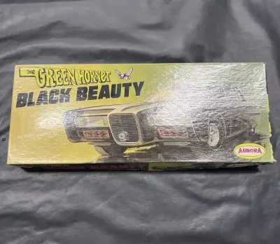 ORIGINAL AURORA 1966 BLACK BEAUTY GREEN HORNET Kit
