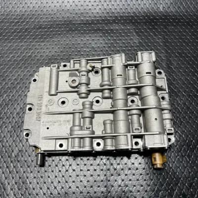 81 Mercedes R107 380SL valve body, transmission, 1262704607, 1262770701 Oem
