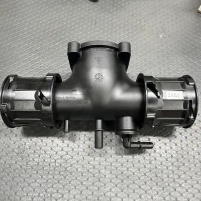 Genuine Porsche 991 911 Turbo Gt2 Engine Air Intake Plenum 9A1.110.037.70 Oem