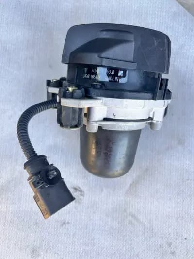 03-06 Porsche Cayenne 955 Right Secondary Air Injection Smog Pump 7L5959253B OEM