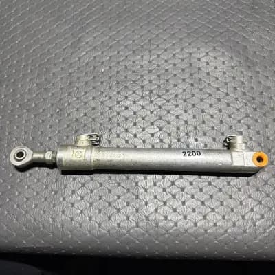 Mercedes R129 SL320 SL500 convertible top cylinder 1298002072 Oem