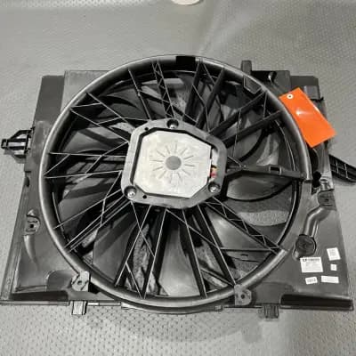 Spectra Cf19009 Radiator Fan With Controller for 2004-10 BMW 528i 530i