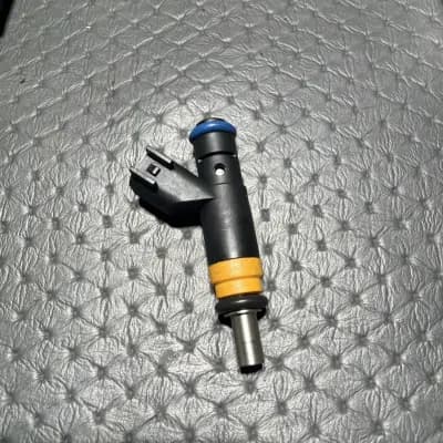 x1 OEM SIEMENS Fuel Injector for 2011 12 13 14 15 2016 2017 2018 Ram 1500 5.7L