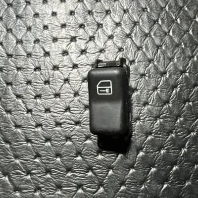 90-02 Mercedes R129 SL500 300SL Central Locking Switch Button 1248215051 OEM