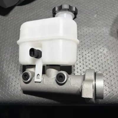 Brake Master Cylinder w/ Reservoir For Chevy Silverado/GMC Sierra 1500 2008-2013