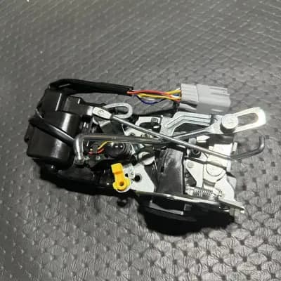 Front Right Door Lock Actuator for Toyota Tacoma 1998-2004 6903004010