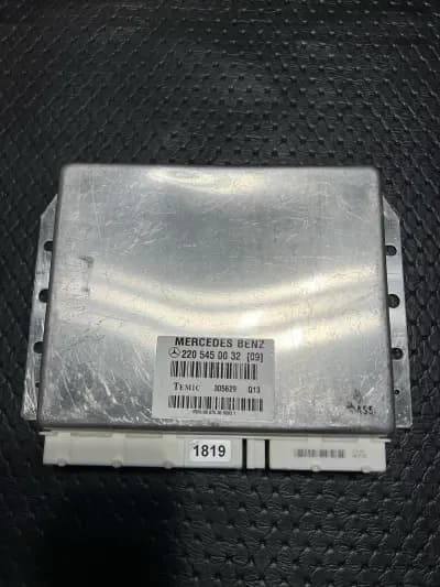 00-06 Mercedes W220 S500 Airmatic Air Suspension Control Module 2205450032 OEM
