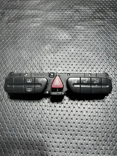 01-04 Mercedes W203 C320 Dashboard Dash Hazard Light Control Switch Panel OEM