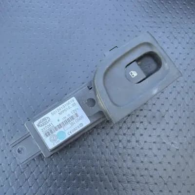 03-13 Maserati Quattroporte M139 Front Right Side Window Switch Control OEM