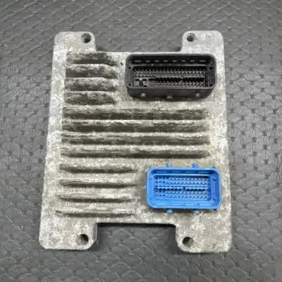 12218983 pcm ecu ecm computer 2002-2004 Saturn LW200