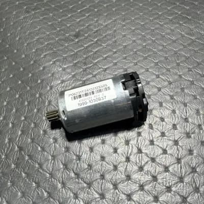68321349AB Transfer Case Actuator Motor For Jeep Cherokee Chrysler 200 2014-2018