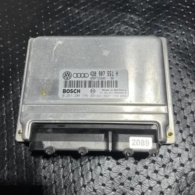 ECU ECM COMPUTER Audi A4 A6 Passat 1997 98 99 00 01 02 4D0907551H Oem