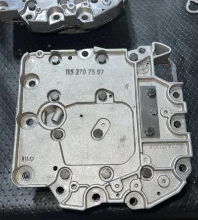Mercedes W123 Automatic Transmission 722.122 Valve Body 1152772001 Genuine Oem