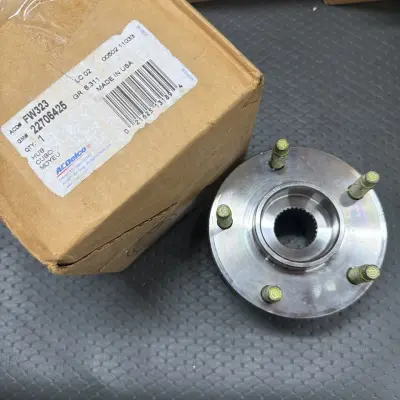 Genuine GM HUB 22706425 NEW OEM