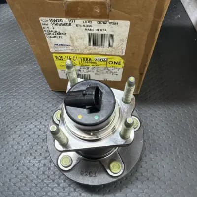 GENUINE GM ACDELCO 15889806 Rear Wheel Bearing and Hub Assembly