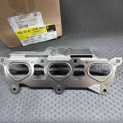 NEW GM OEM EXHAUST- MANIFOLD GASKET GENERAL MOTORS GMC 12593921