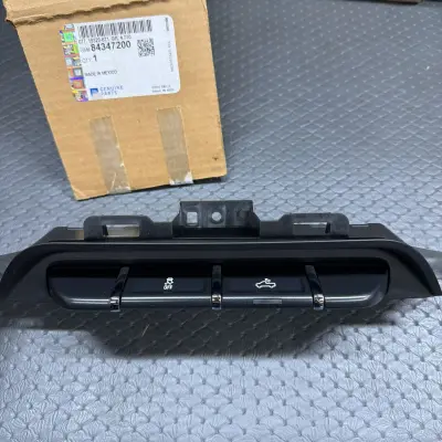 New OEM GM Vehicle Stability Control Switch 2015-18 Silverado Sierra 84347200