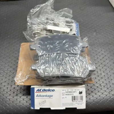 Genuine GM Ceramic Front Disc Brake Pad Set 19383312 ACDelco 14D956CHF1