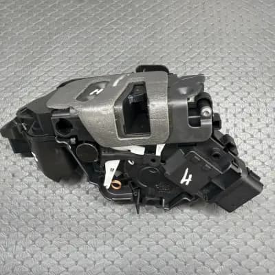 2017 Range Rover Sport New OEM Front Right Door Lock Actuator 8x2a-21812-ae