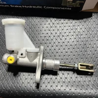 Clutch Master Cylinder Beck/Arnley 072-9194 fits 96-00 Nissan Pathfinder