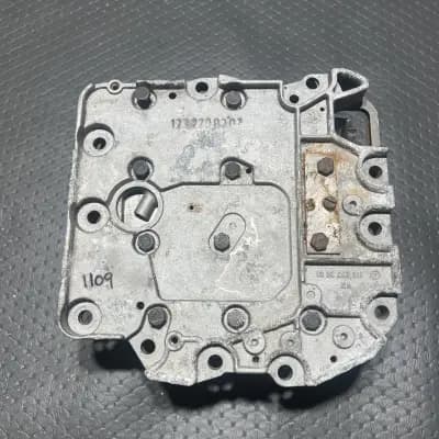 Mercedes W123 Automatic Transmission 722.122 Valve Body 1152772001 Genuine Oem