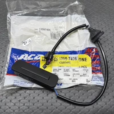 OEM NEW 15-20 Cadillac Chevrolet GMC Liftgate Release Switch Assembly 13597496