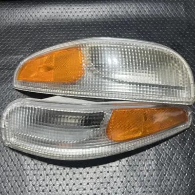 97-04 Corvette C5 OEM GM Front Signal Marker Lights Pair
