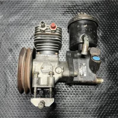 MERCEDES W109 300SeL 4.5- 6.3 air suspension pump with power steering pump Oem