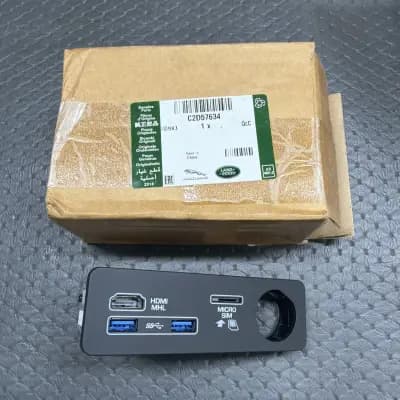 Genuine Jaguar Range Rover Auxiliary Jack C2D57634 HDMI Micro Sim MHL USB Oem