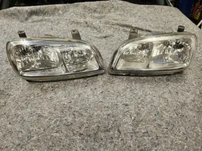 1998-2000 Toyota RAV4 Headlight Left And Right side OEM