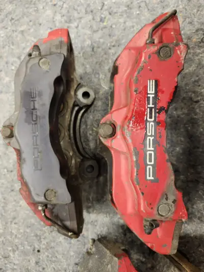 Used- Brembo Calipers 17 Z , For Audi Q7-Porsche Cayenne - VW Touareg 05-15