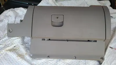98-01 VW OEM Volkswagen Beetle Glovebox Assembly (rough shape)