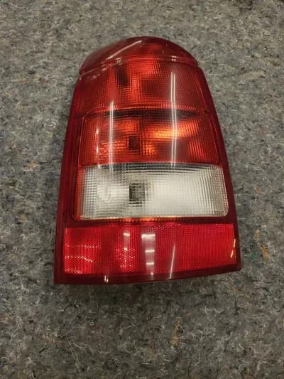 2003 2004 Saturn LW LW300 LW200 Wagon DRIVER Side Tail Light OEM